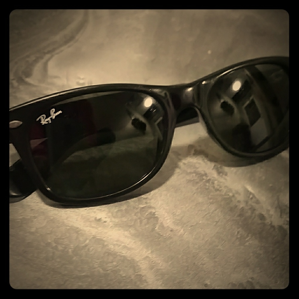 Ray ban